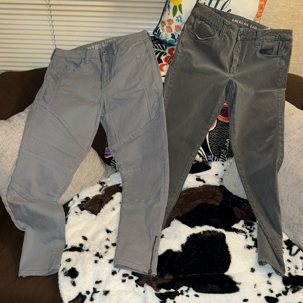 2 pair of gray American Eagle size USA 10 Regular